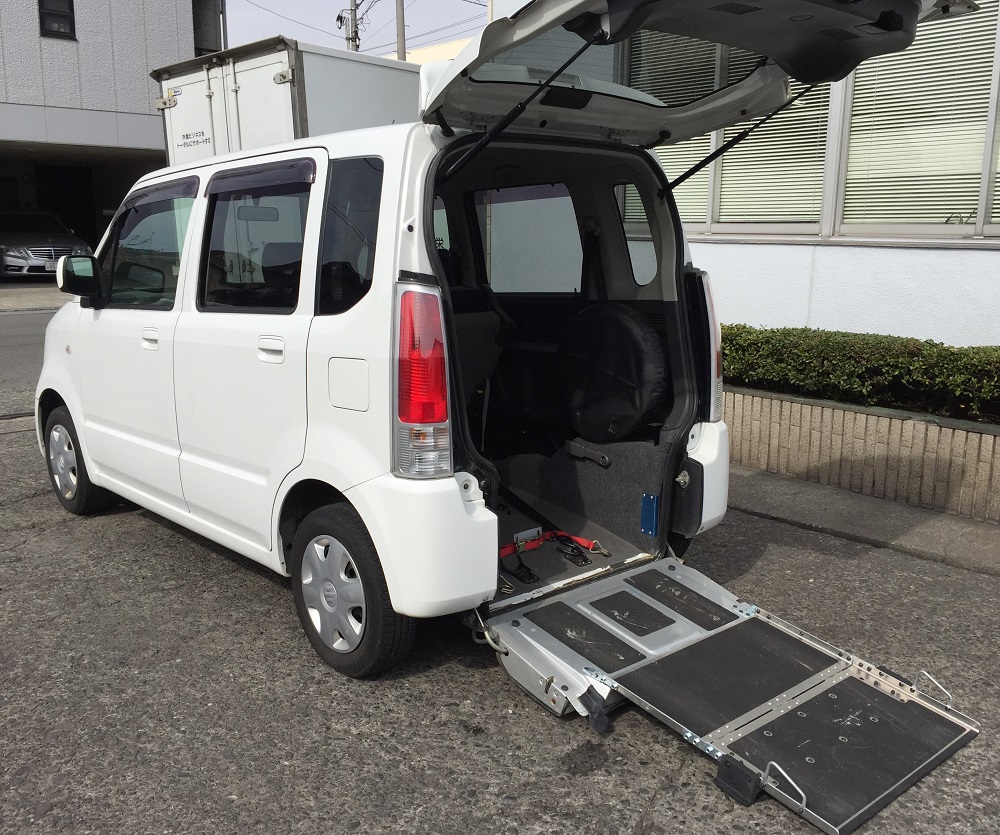 福祉車両レンタカー コスモスグループ沼津 車検 板金塗装 カーリース 介護 送迎バス